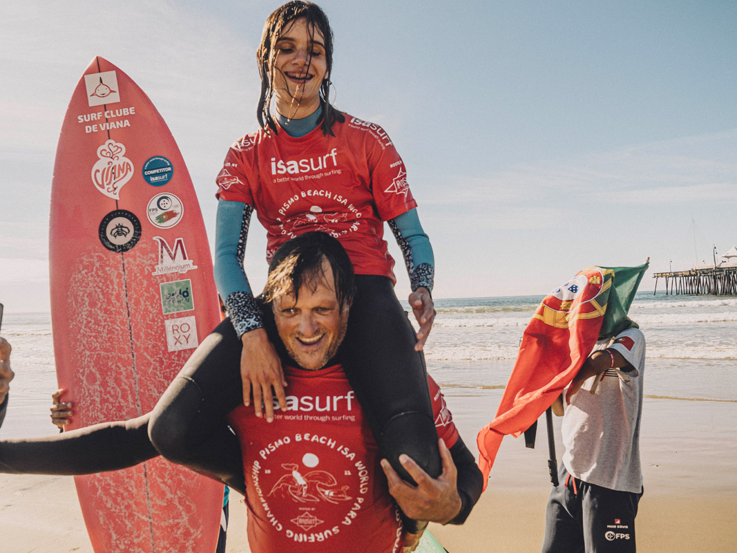 Marta Paço novamente campeã do mundo de surf adaptado